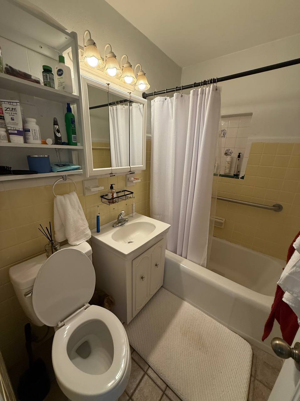 Building Photo - 23 Hibiscus Dr