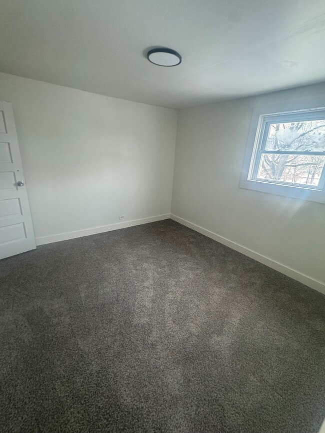 Building Photo - 1413 4th Ave