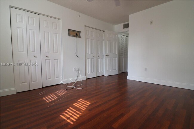 Building Photo - 4836 N State Rd 7