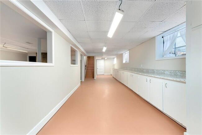 Building Photo - 5647 Antioch Rd