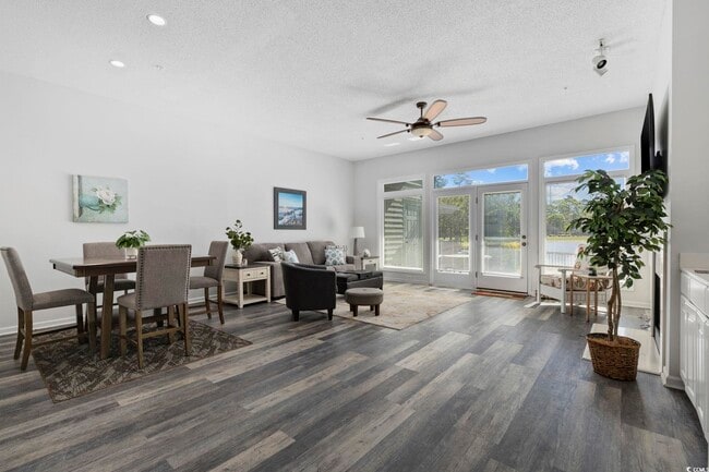 Building Photo - 1221 Tidewater Dr