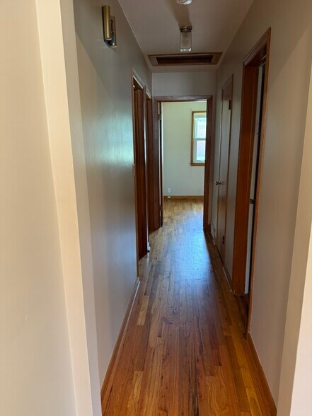 Building Photo - 1403 Ruby Ave