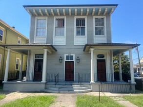 Building Photo - Old School Beauty!!!