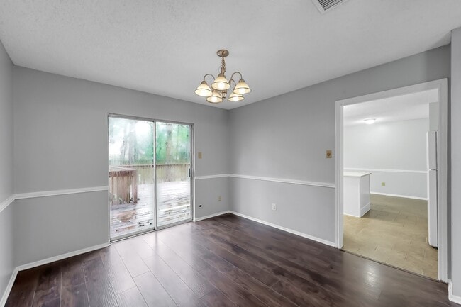 Building Photo - 35 Maywind Ct