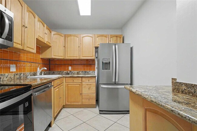 Building Photo - 20335 W Country Club Dr