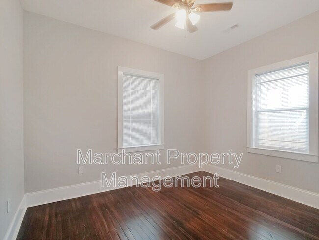 Building Photo - 8 Chaney St