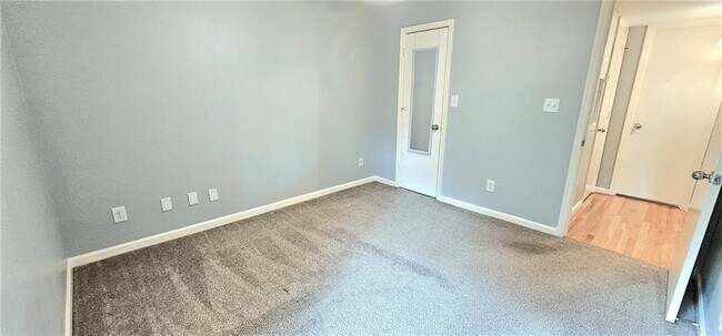 Building Photo - 2060 Chastain Park Ct NE
