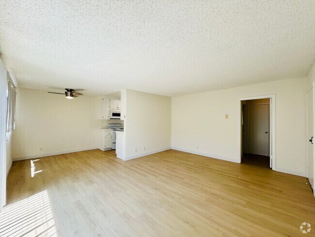 Building Photo - 3550 Jasmine Ave