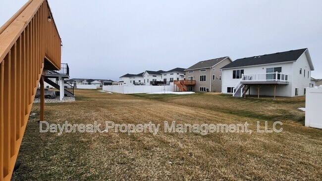 Building Photo - 2584 66th Ave S