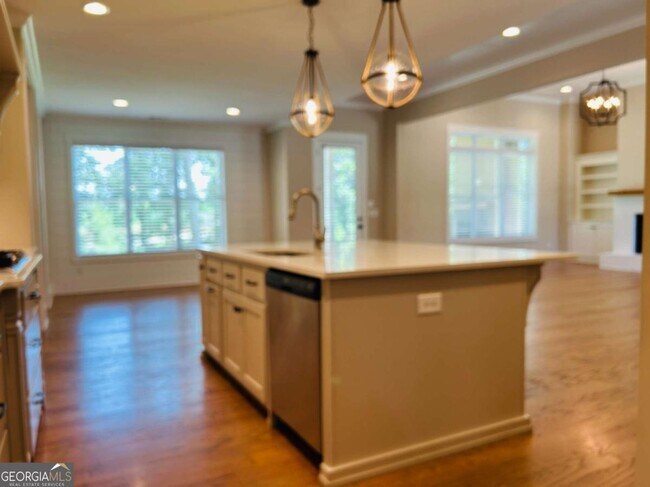 Building Photo - 16 Anchor Ct