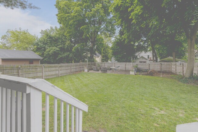 Building Photo - Charming Rental with Large Fenced Yard nea...
