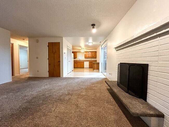 Building Photo - 2197-2203 Nomad Ct SE