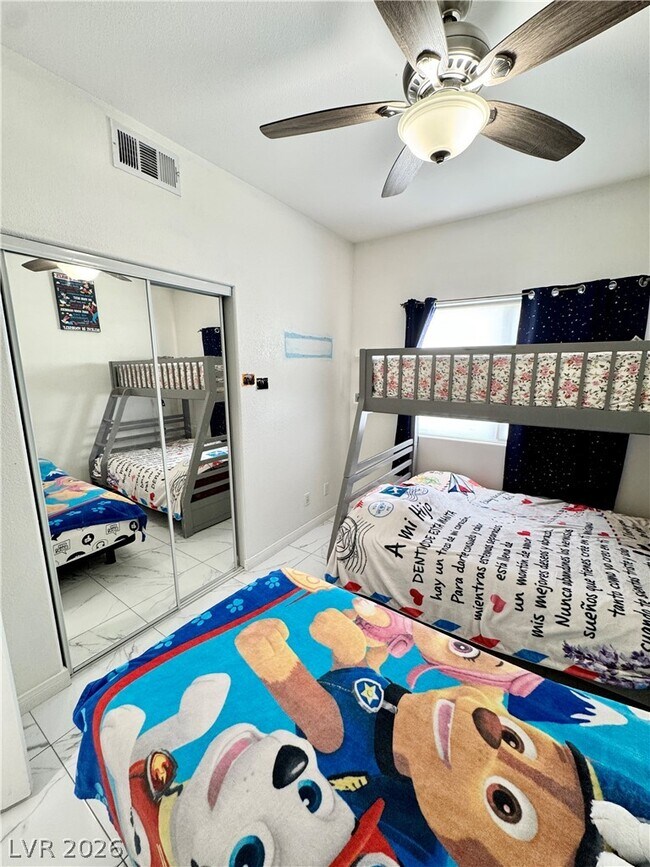 Building Photo - 5655 E Sahara Ave