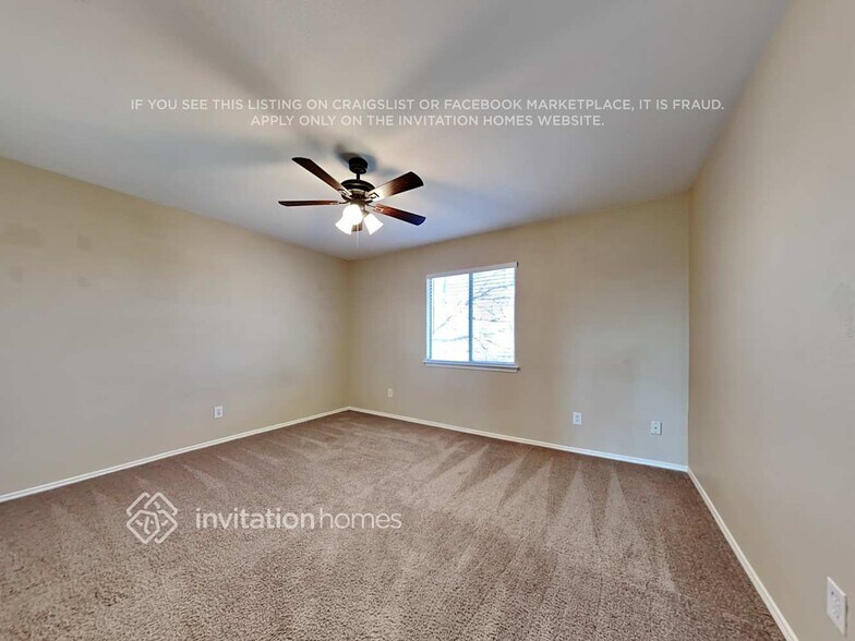 Building Photo - 250 Hilltop Dr
