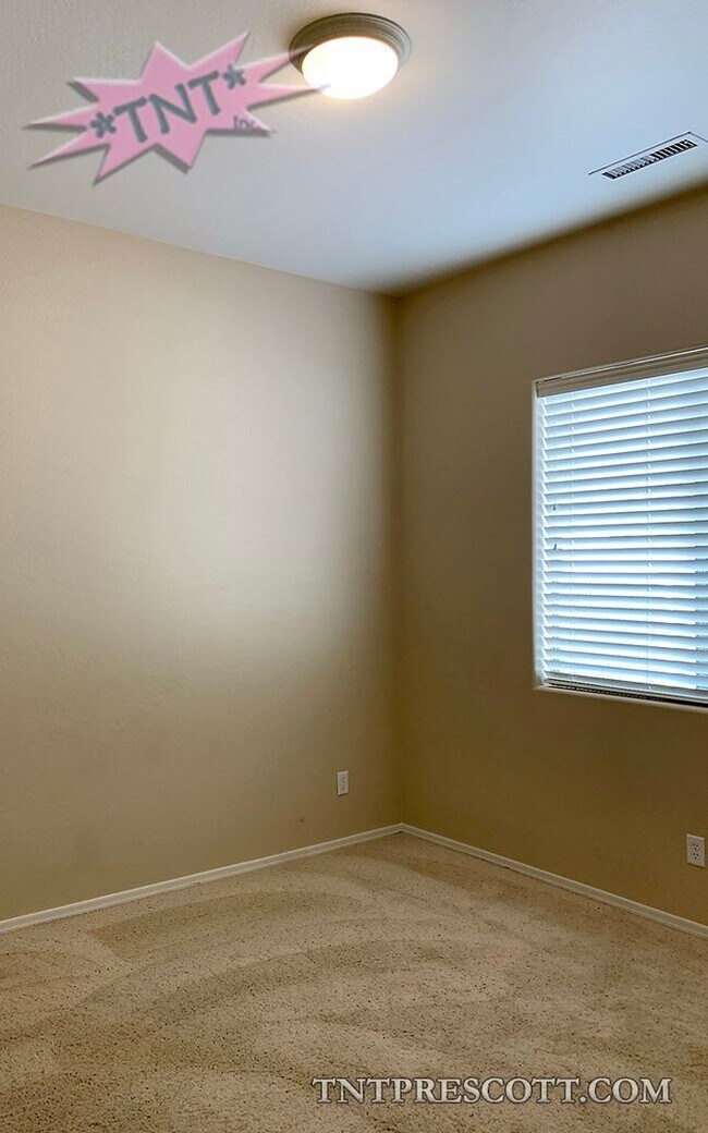 Building Photo - Home in Granville HOA ~ HOLD