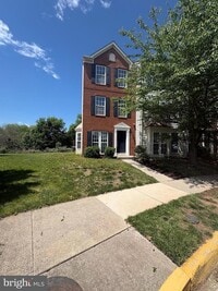 Building Photo - 20937 Colecroft Square