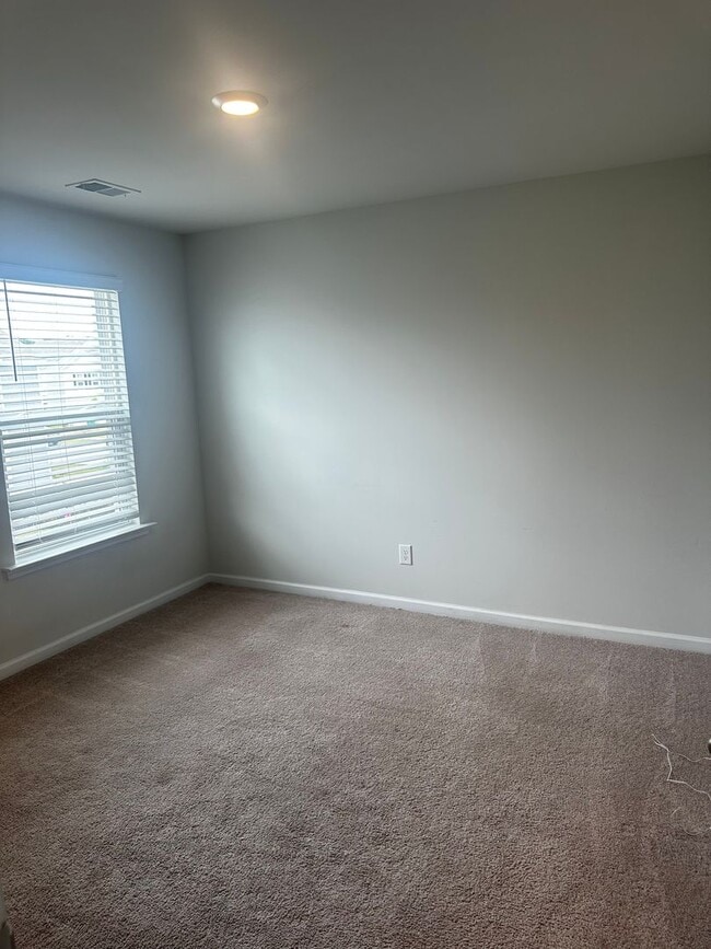 Building Photo - HALF OFF FIRST MONTH RENT - GOOSE CREEK