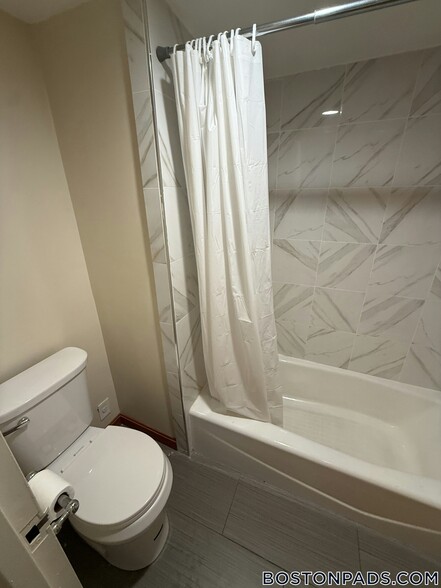 Building Photo - 1110 Commonwealth Ave