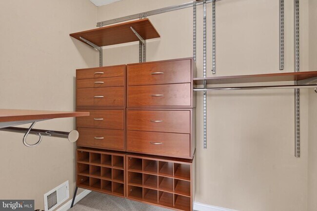 Building Photo - 12825 Fair Briar Ln