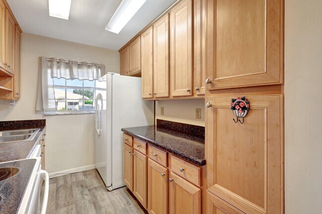 Building Photo - 903 Savannas Point Dr