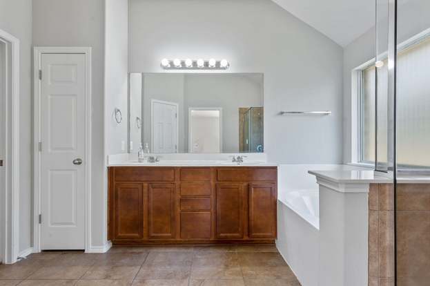 Building Photo - 20725 Mead Bend