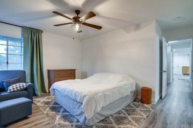 Building Photo - 1833 Camberley Ln