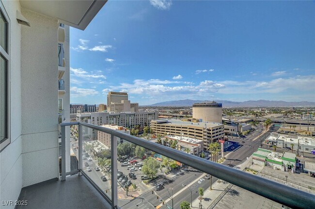 Building Photo - 150 S Las Vegas Blvd