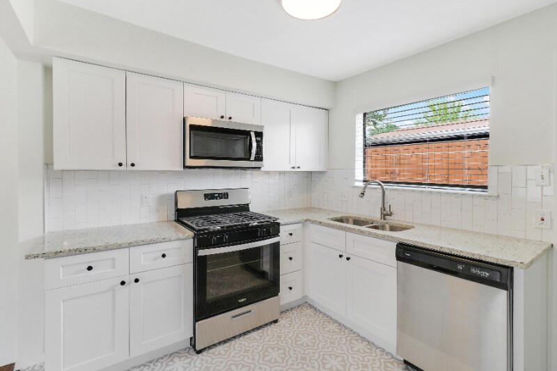 Building Photo - 5729 Pinon Vista Dr