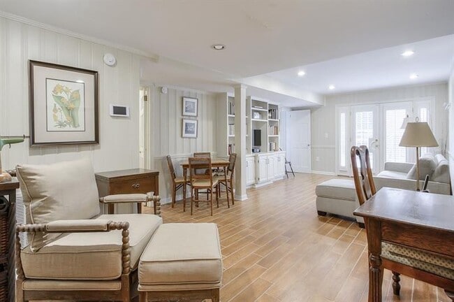 Building Photo - 42 Pine Lake Dr NW