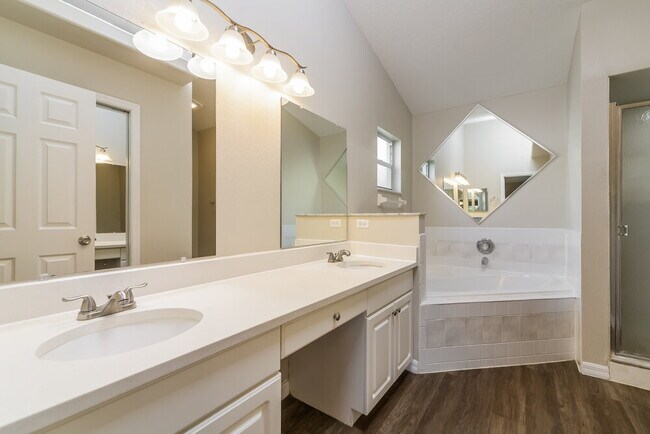 Building Photo - 2740 Settlers Trail