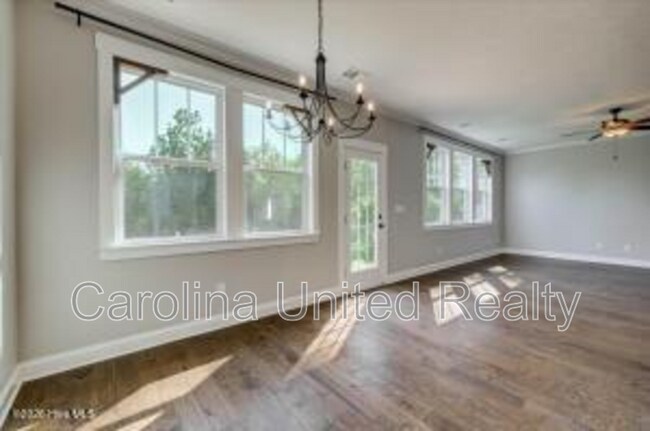 Building Photo - 1003 Glenhaven Dr