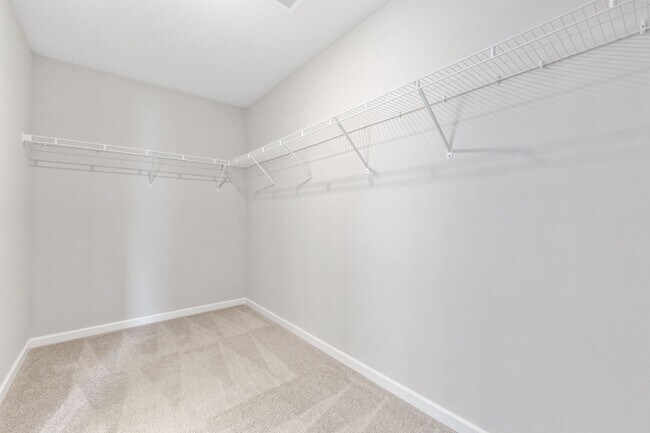 Building Photo - Easy Living in North Creek Village!
