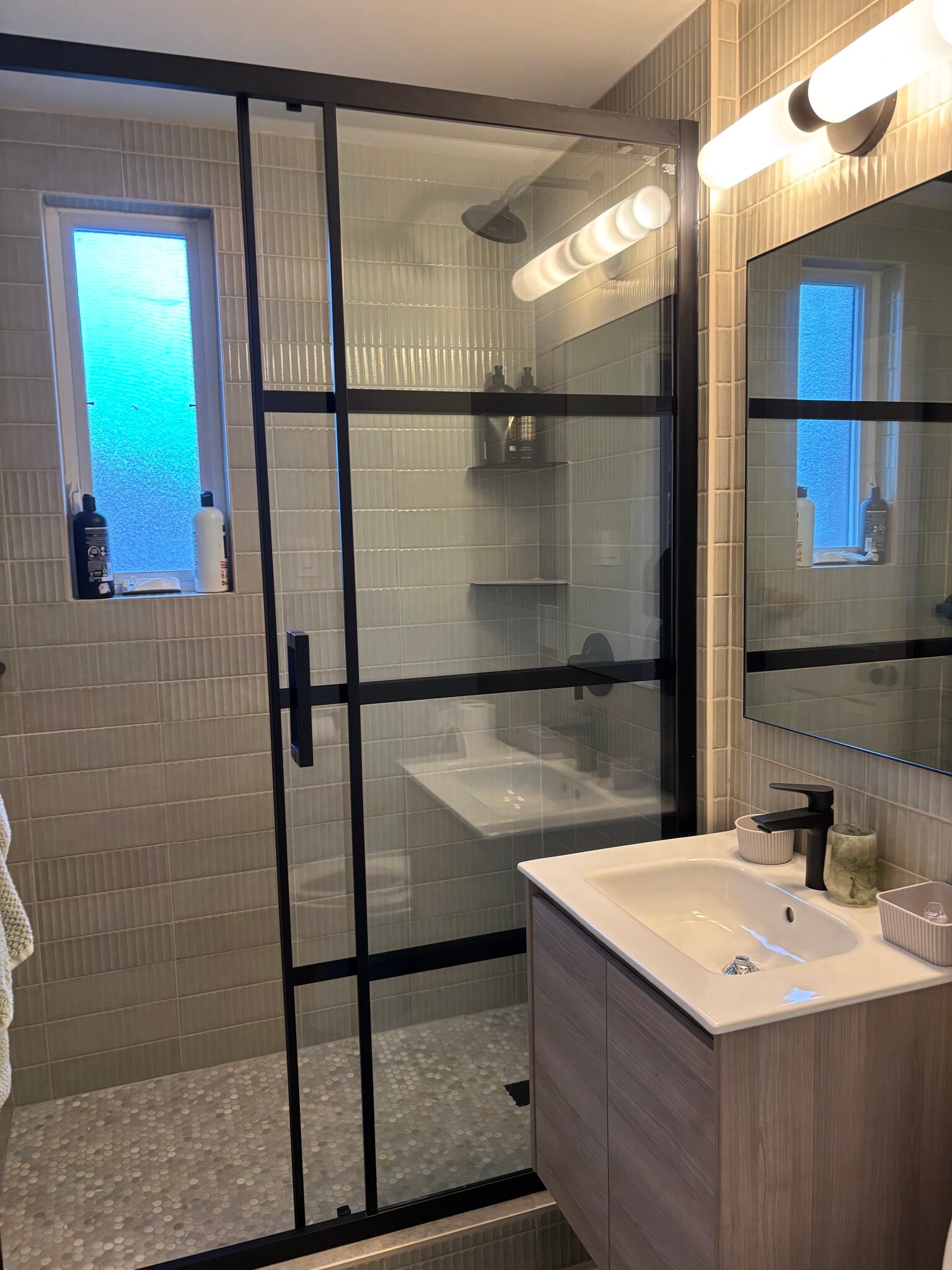 Building Photo - 102 N George Mason Dr