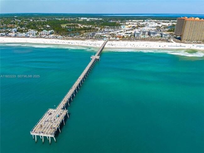 Building Photo - 17784 Front Beach Rd