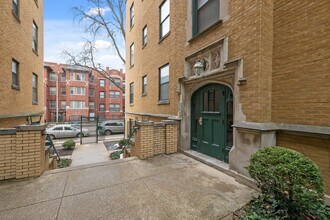 Building Photo - Two Bedroom in South Shore!