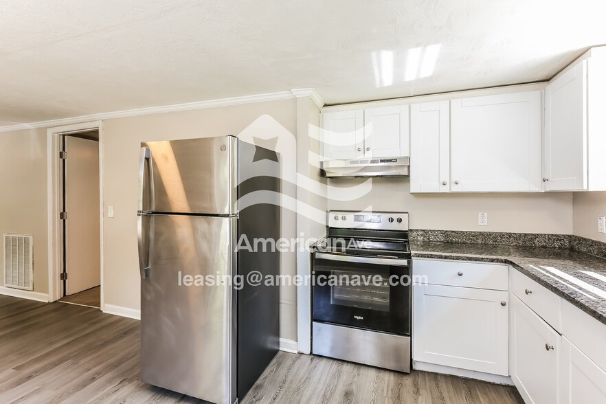 Building Photo - 17 Carter St