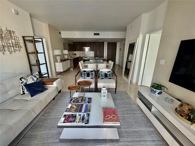 Building Photo - 88 SW 7th St