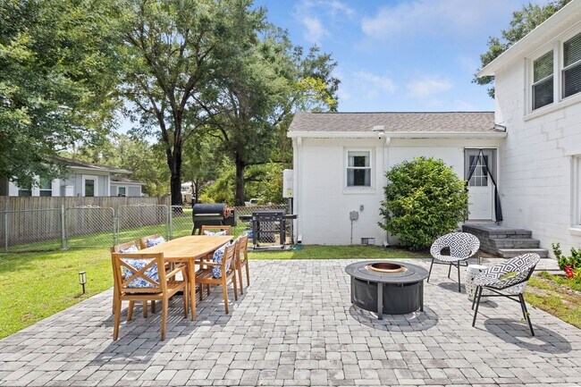 Building Photo - South Mount Pleasant Fully Furnished Rental