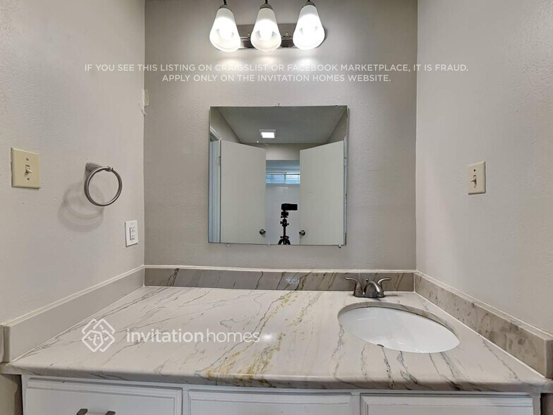 Building Photo - 922 Gaynor Ave