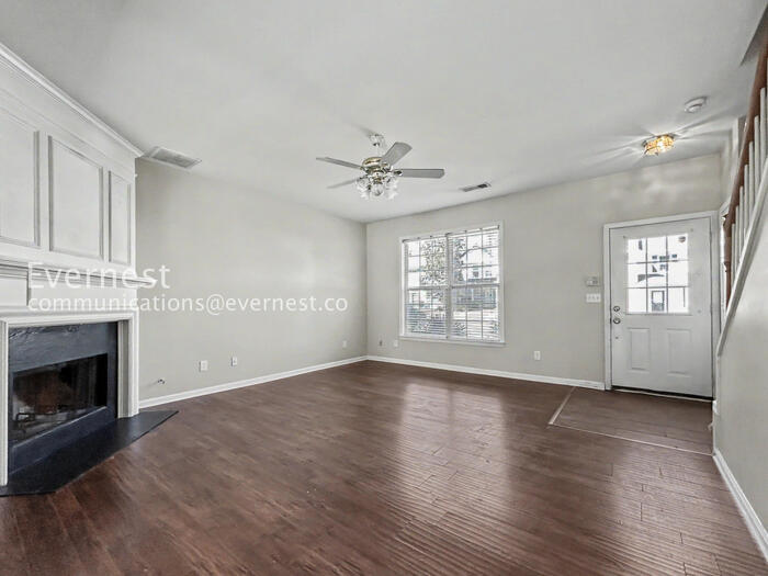 Building Photo - 54 Highoak Dr