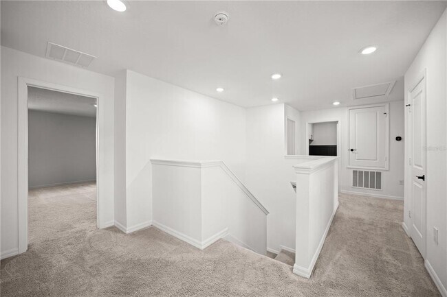 Building Photo - 5005 Golden River Ln