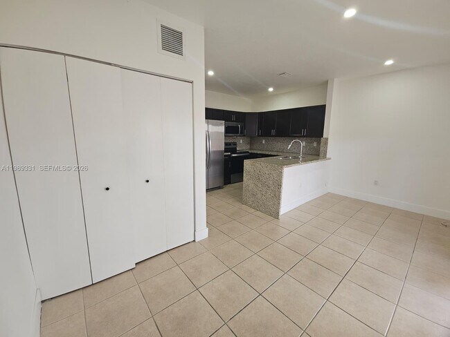 Building Photo - 10919 SW 182nd Ln