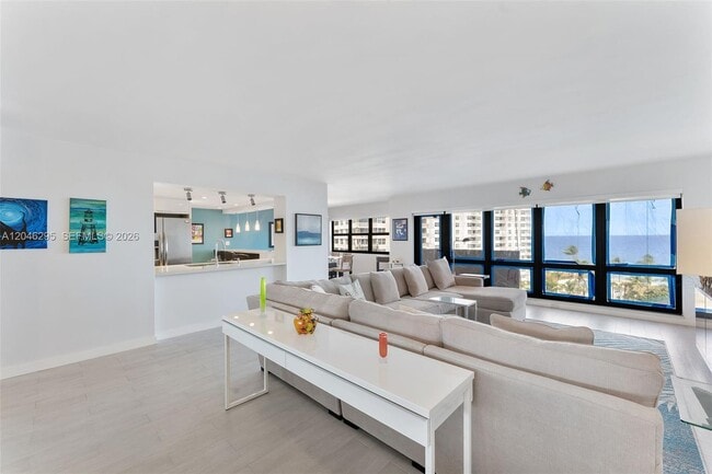Building Photo - 5100 N Ocean Blvd