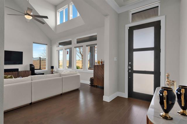 Building Photo - 7201 Avondale Dr