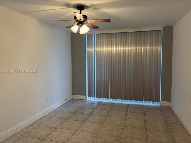 Building Photo - 1200 NE Miami Gardens Dr