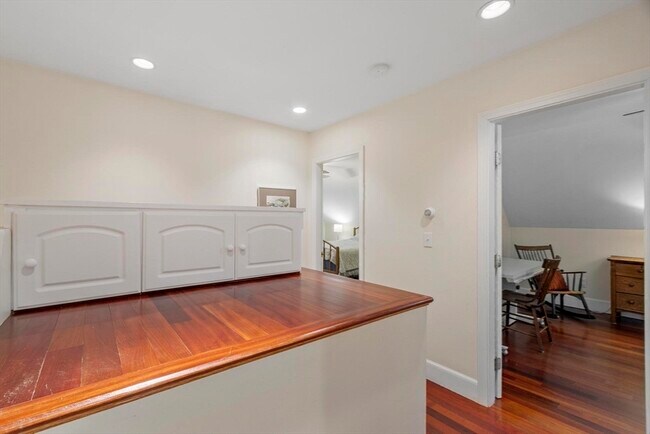 Building Photo - 54 Broadway Ave