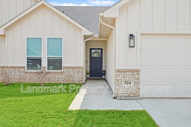 Building Photo - 524 Park Meadow Ct