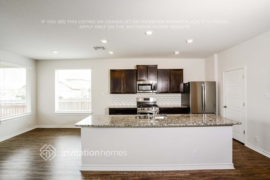 Building Photo - 13603 McBride Bend