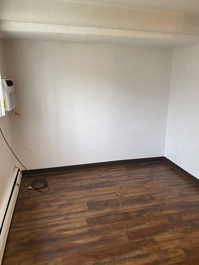 Building Photo - 55 1st St N