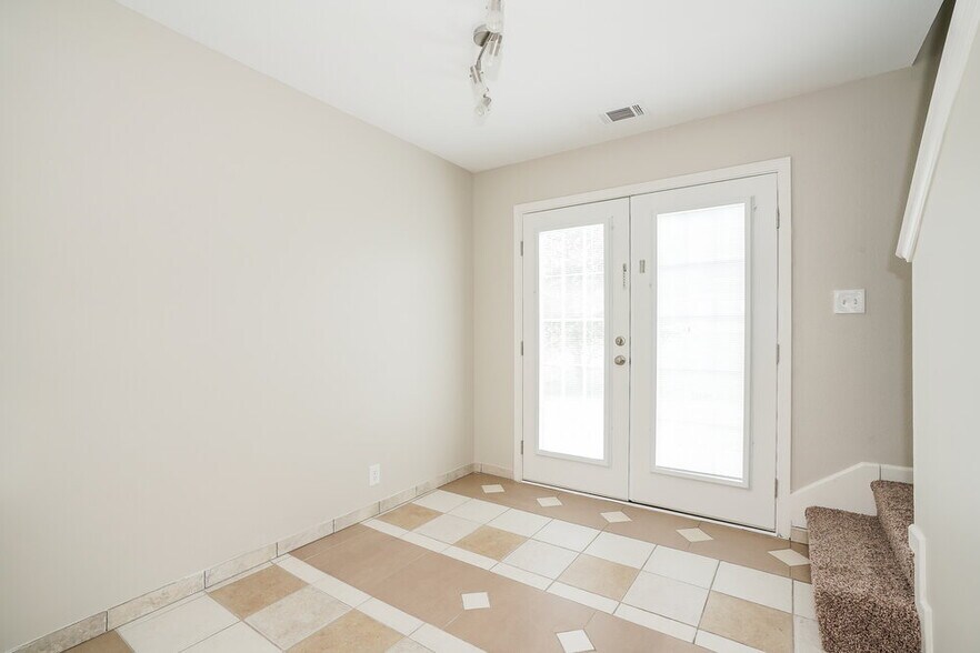 Building Photo - 1505 Brookchase Ct